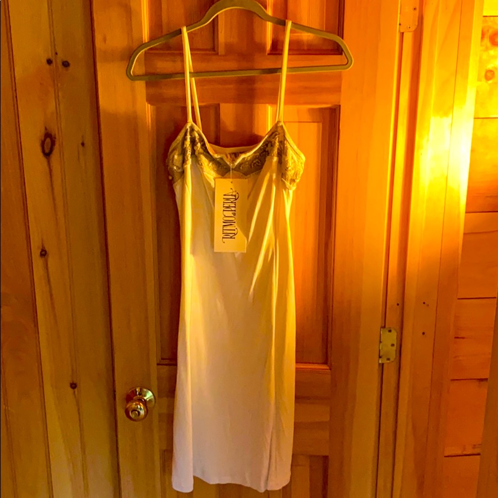 NWT Vintage Ritmo di Perla nightdress